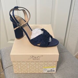 Jewel Badgley Mischka Women's Navy Heels